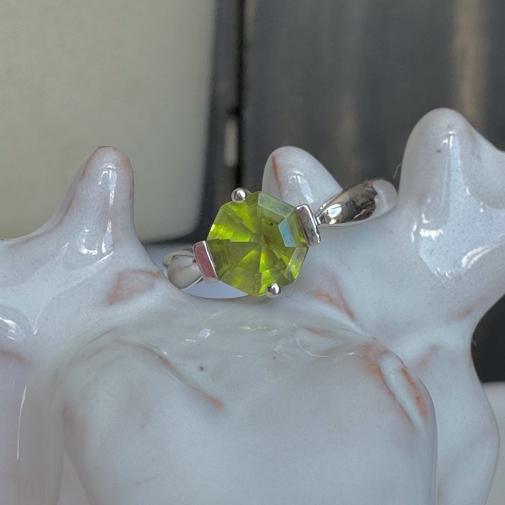 10KWG Fancy Cut Peridot Octagon Ring